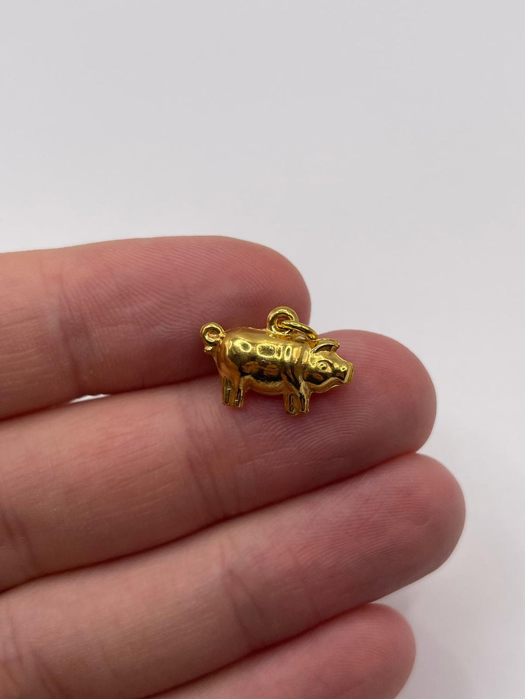 9ct gold pig charm