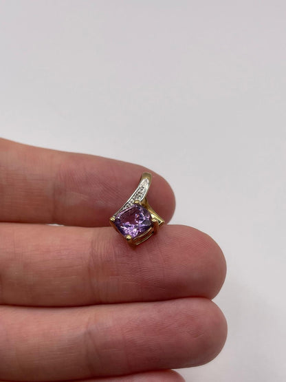 9ct gold amethyst and diamond pendant