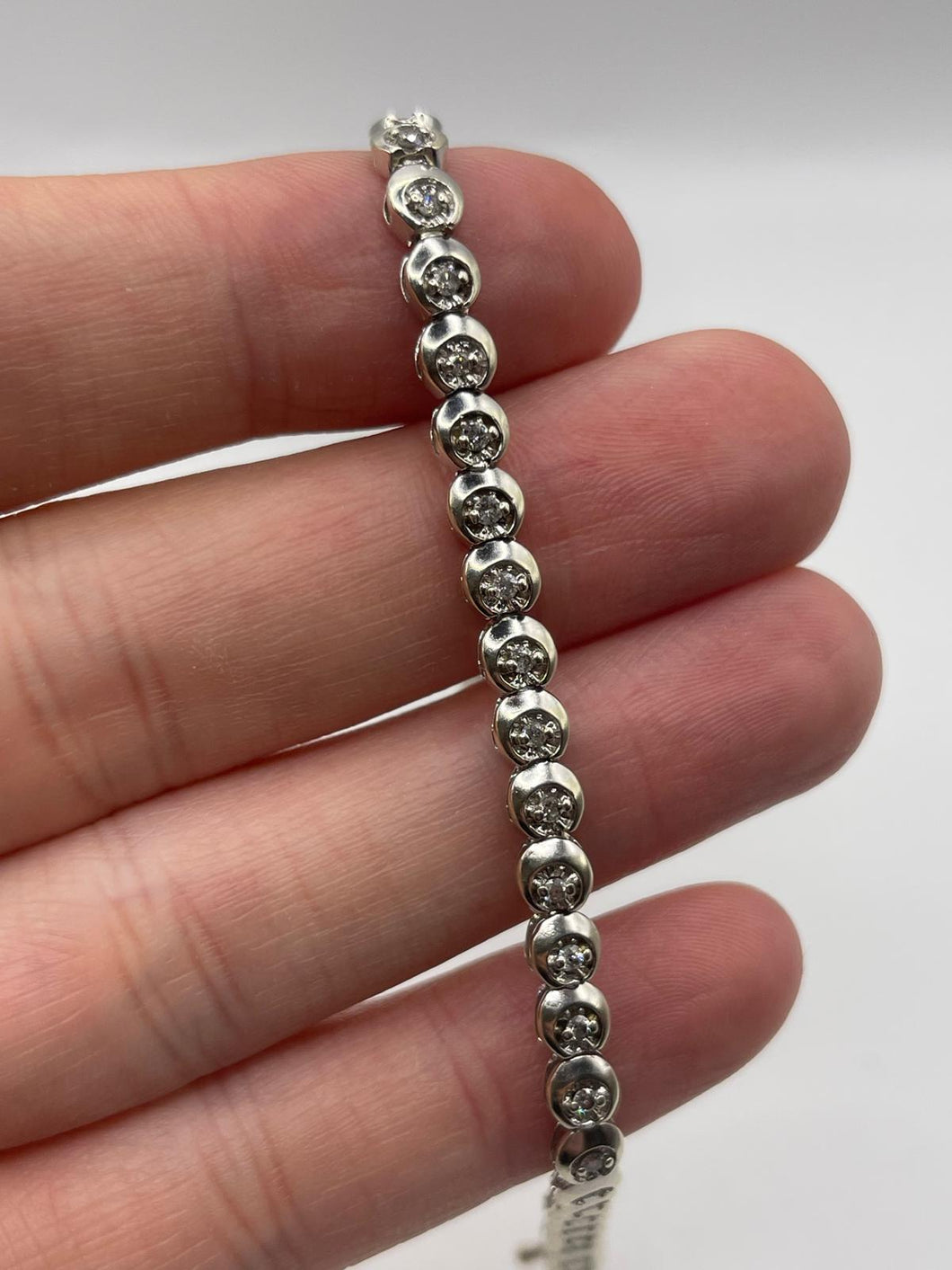 9ct white gold diamond bracelet