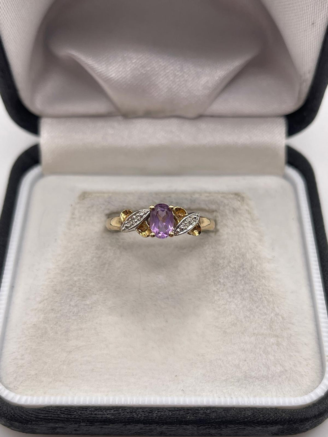 9ct gold amethyst and diamond ring