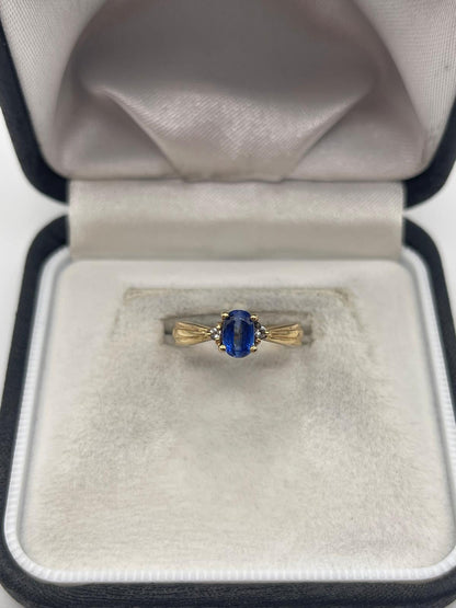 9ct gold Kyanite and zircon ring