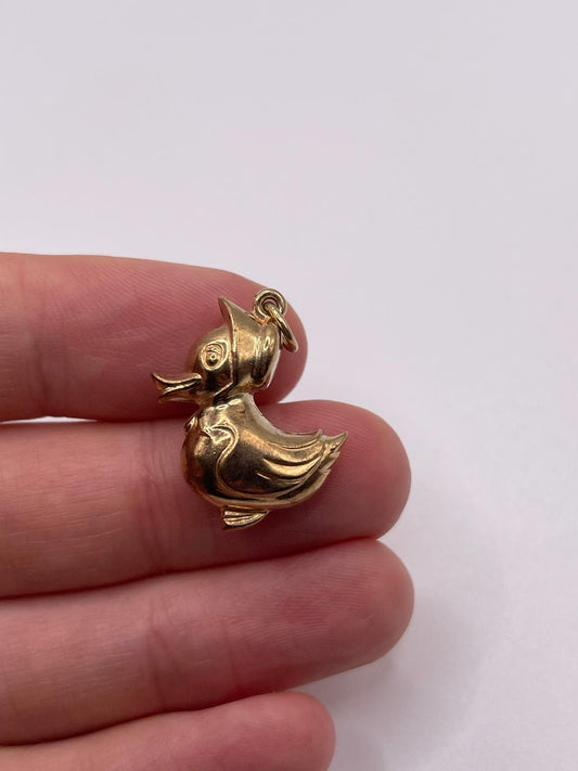 9ct gold mother duck charm