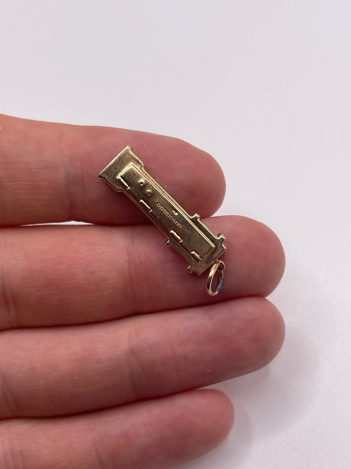 9ct gold grandfather clock charm