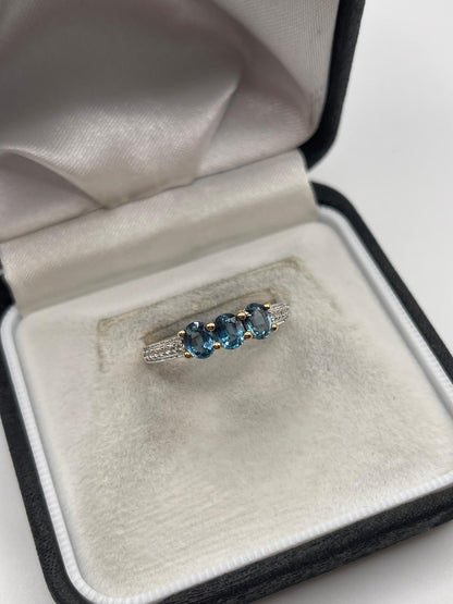 9ct gold topaz cluster ring
