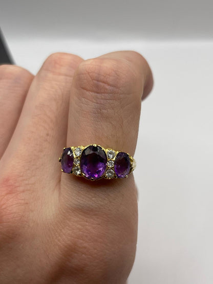 18ct gold amethyst and diamond ring