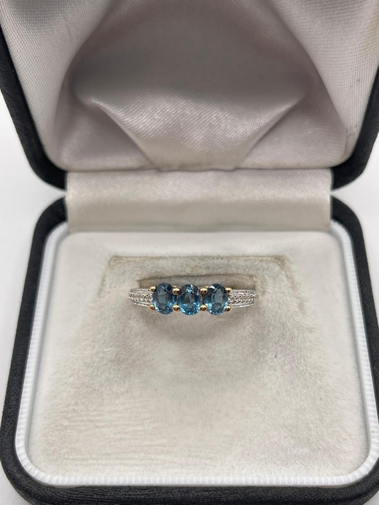 9ct gold topaz cluster ring