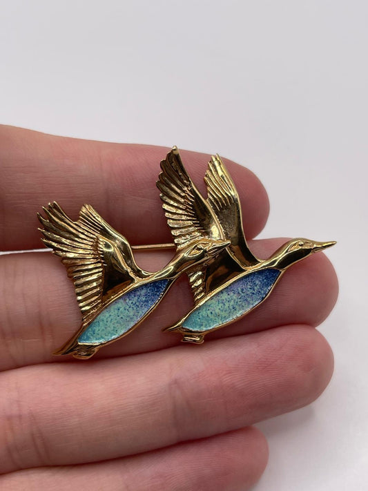 9ct gold enamelled bird brooch
