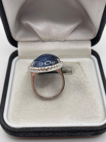 18ct white gold cabachon sapphire and diamond ring