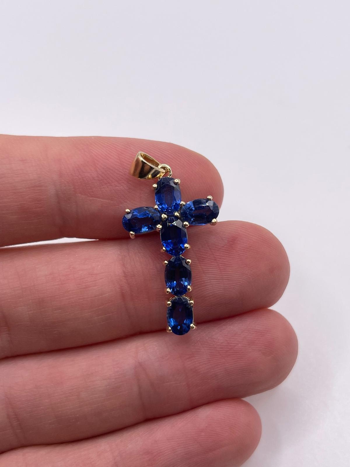 9ct gold kyanite cross pendant