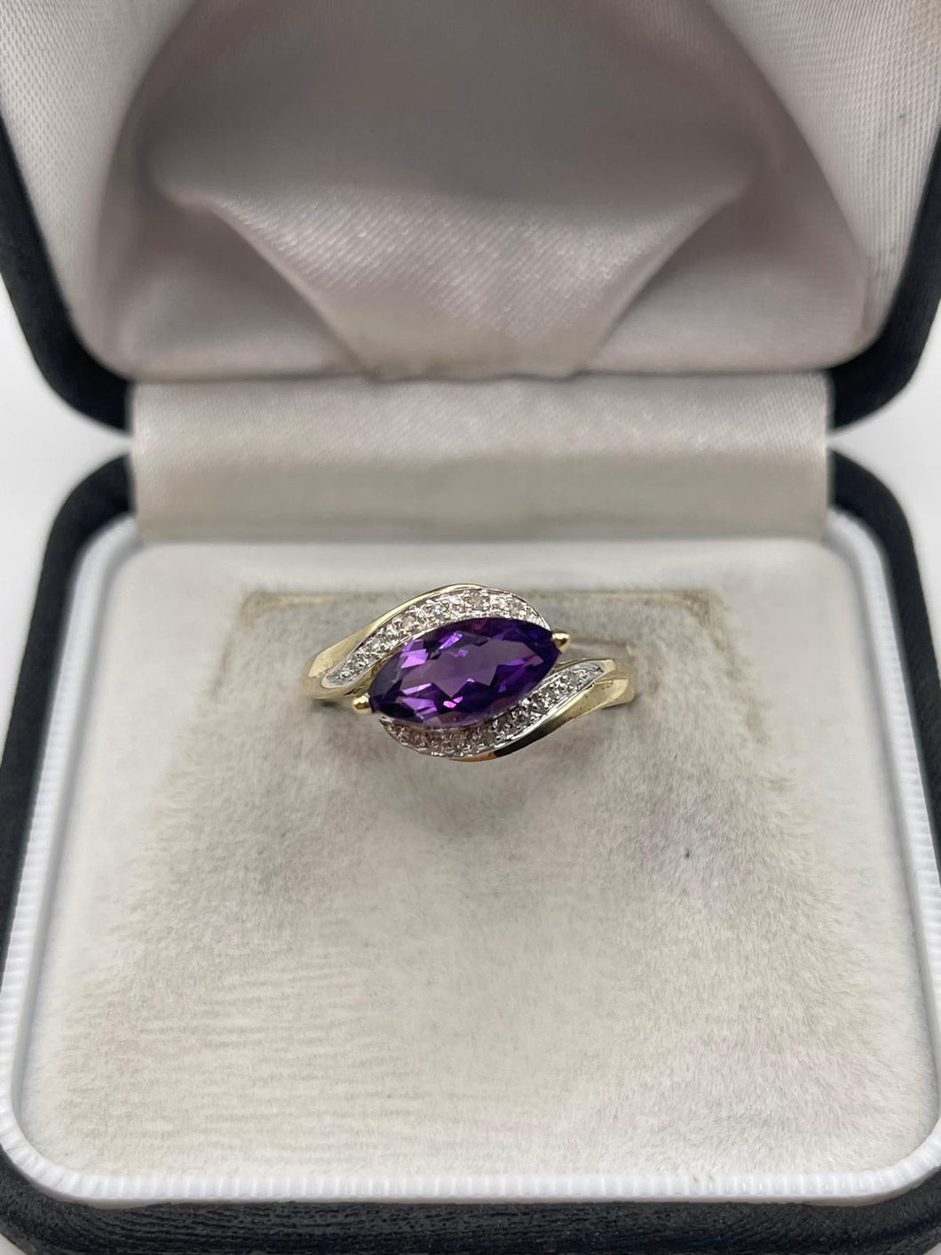 9ct gold amethyst and diamond ring