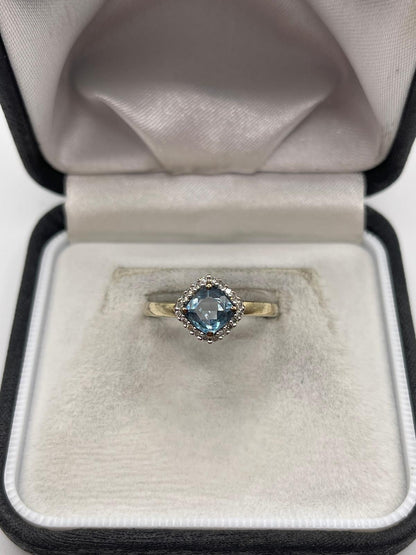 9ct gold topaz and diamond ring