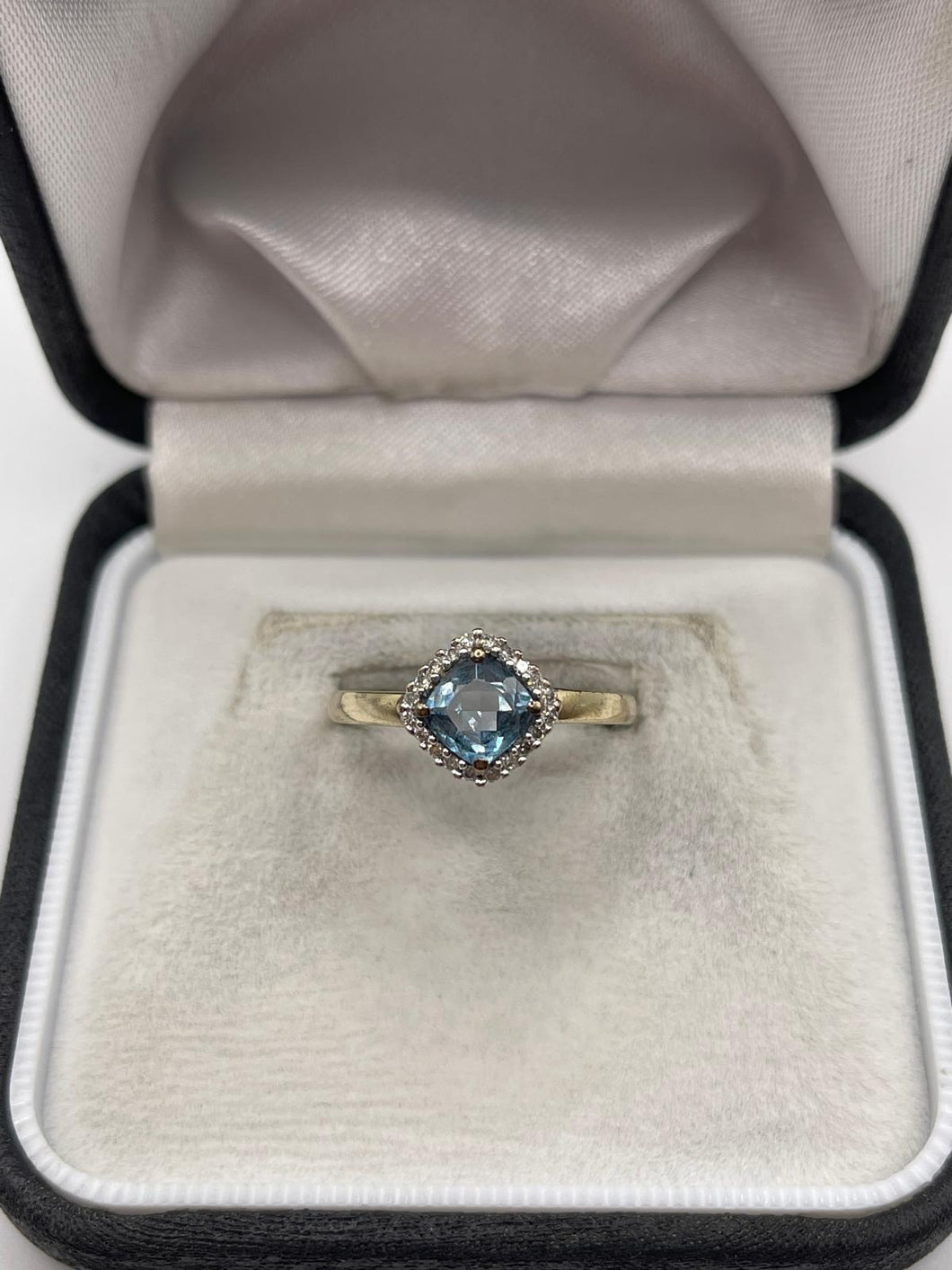 9ct gold topaz and diamond ring