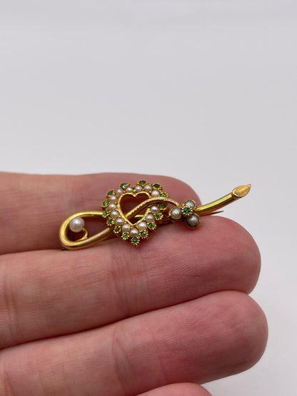 Antique 15ct gold garnet and pearl brooch