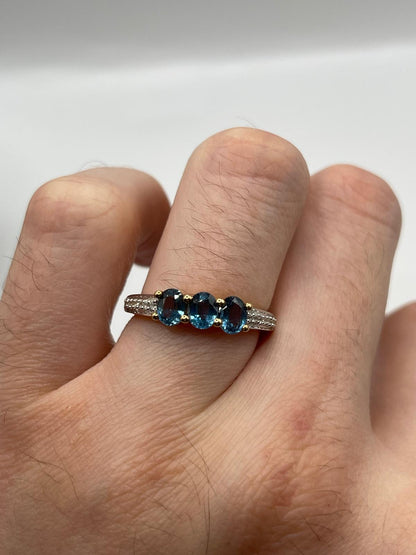 9ct gold topaz cluster ring