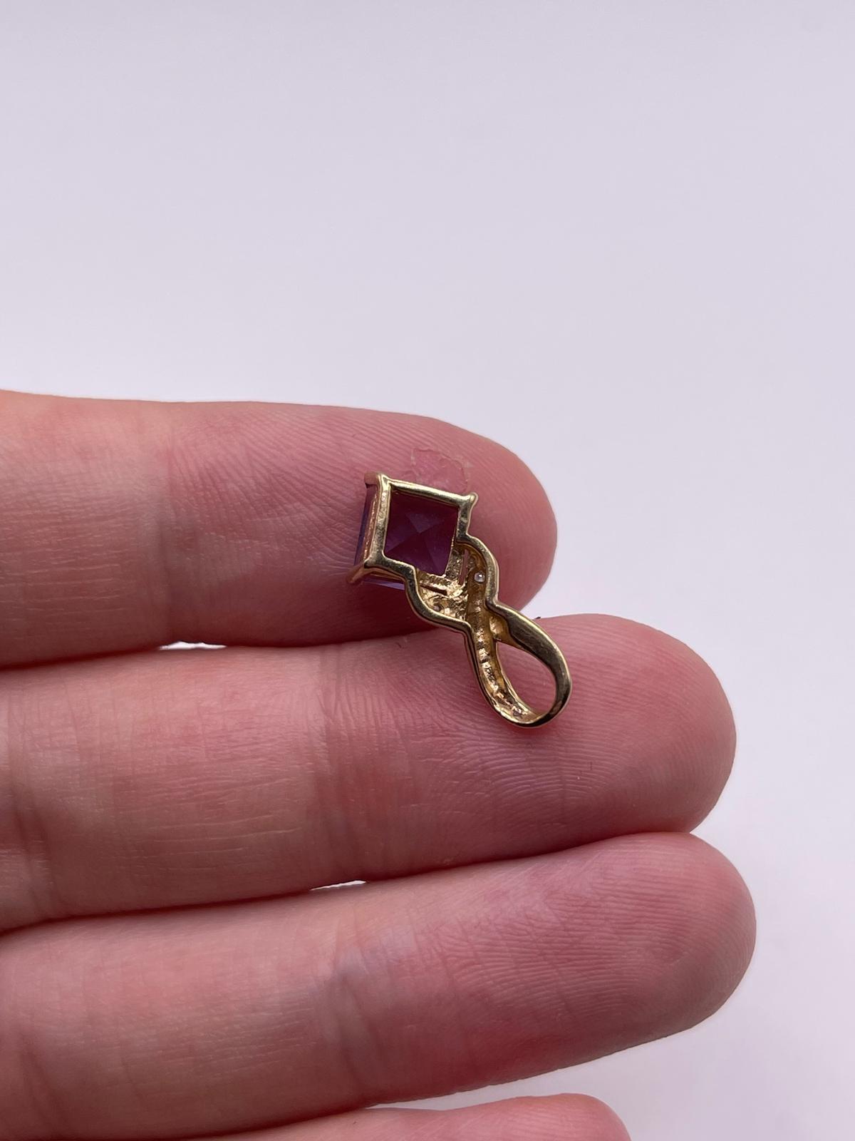 9ct gold amethyst and diamond pendant