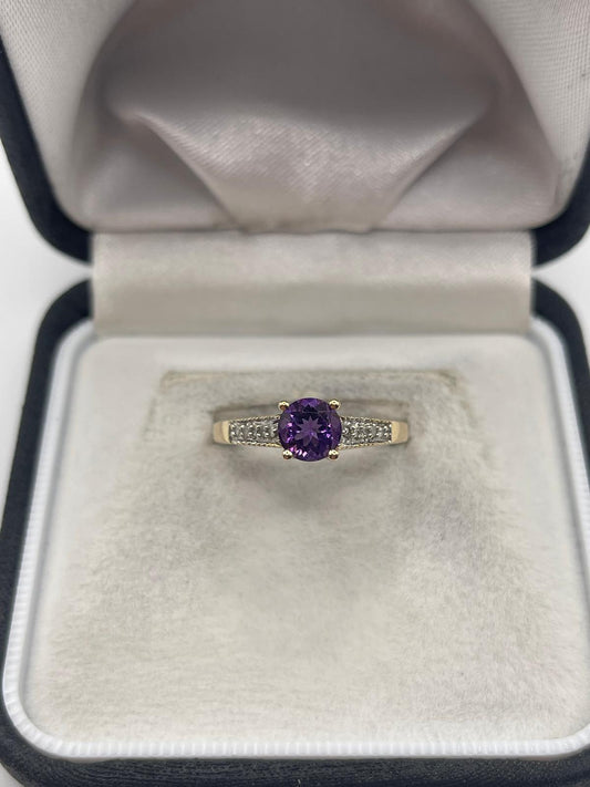 9ct gold amethyst and diamond ring