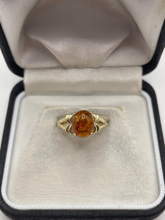 9ct gold amber ring