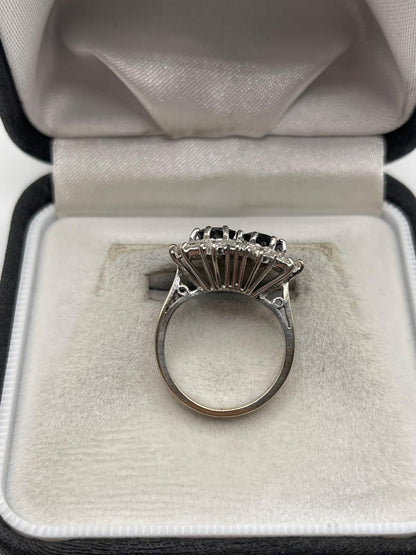 18ct white gold sapphire and diamond ring