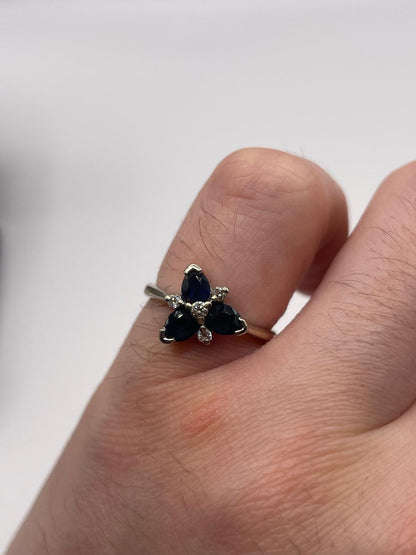 18ct white gold sapphire and diamond ring