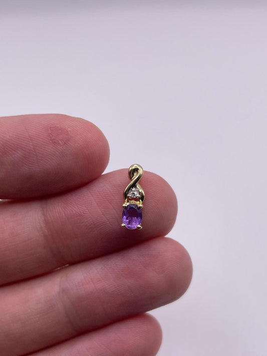 9ct gold amethyst and diamond pendant