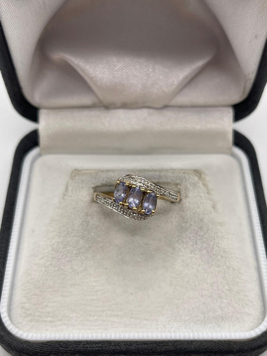 9ct gold tanzanite and diamond ring