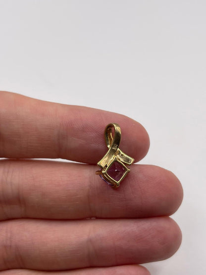 9ct gold amethyst and diamond pendant