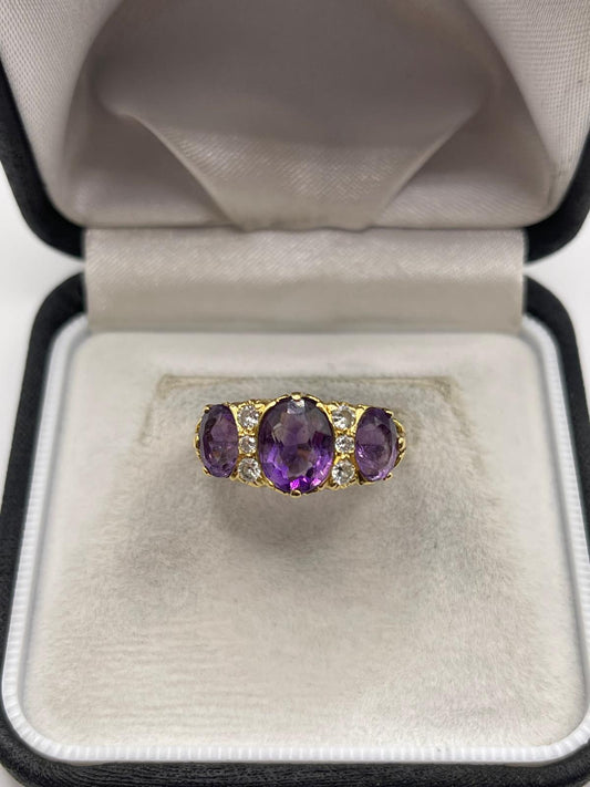 18ct gold amethyst and diamond ring