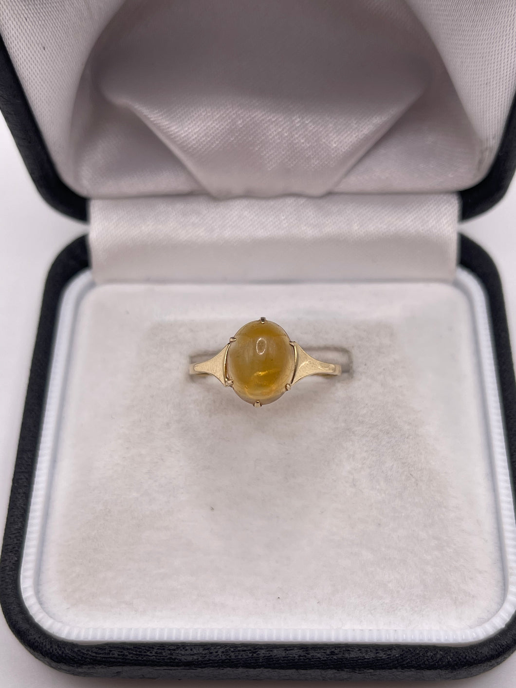 9ct gold cabochon citrine ring