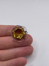 Load image into Gallery viewer, 9ct gold citrine brooch
