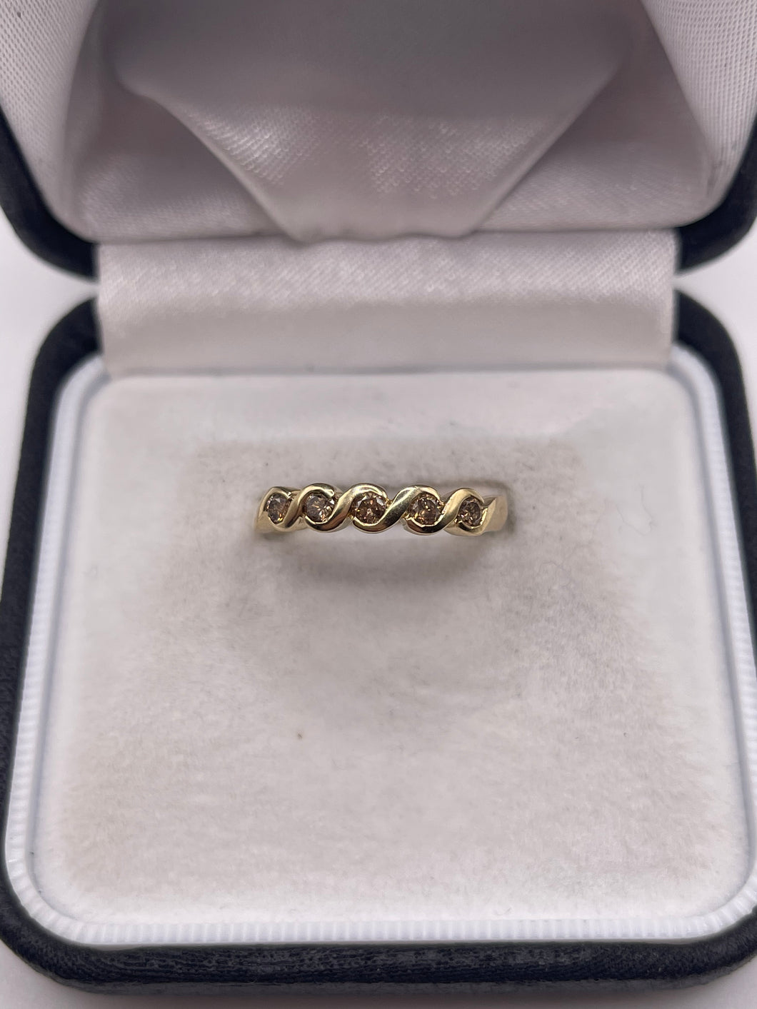 9ct gold cognac diamond ring